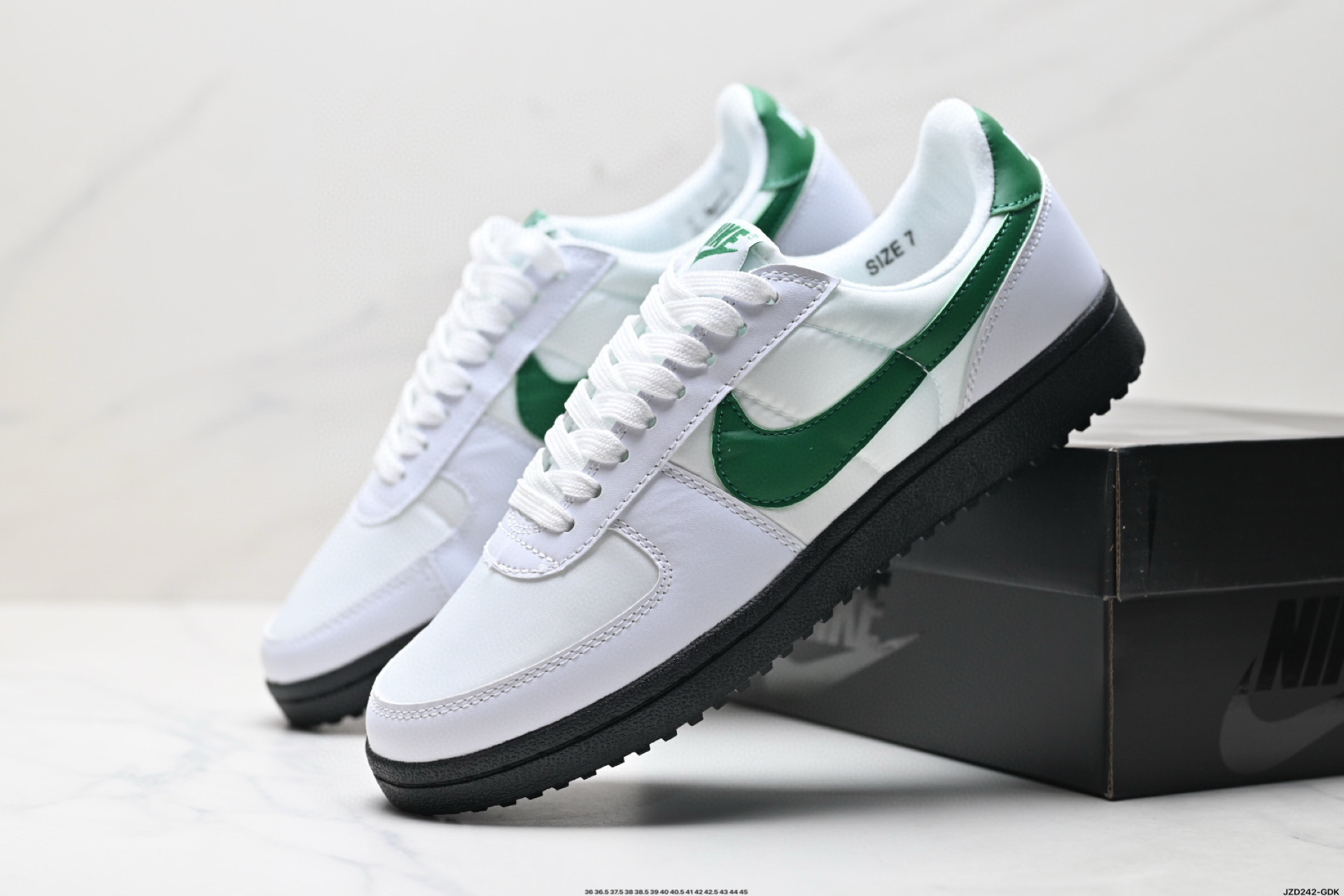 Nike Field General 82