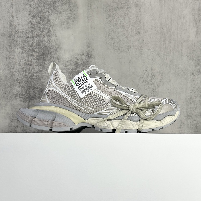 Balenciaga 3XL 520 Limited Edition Beige Sneakers