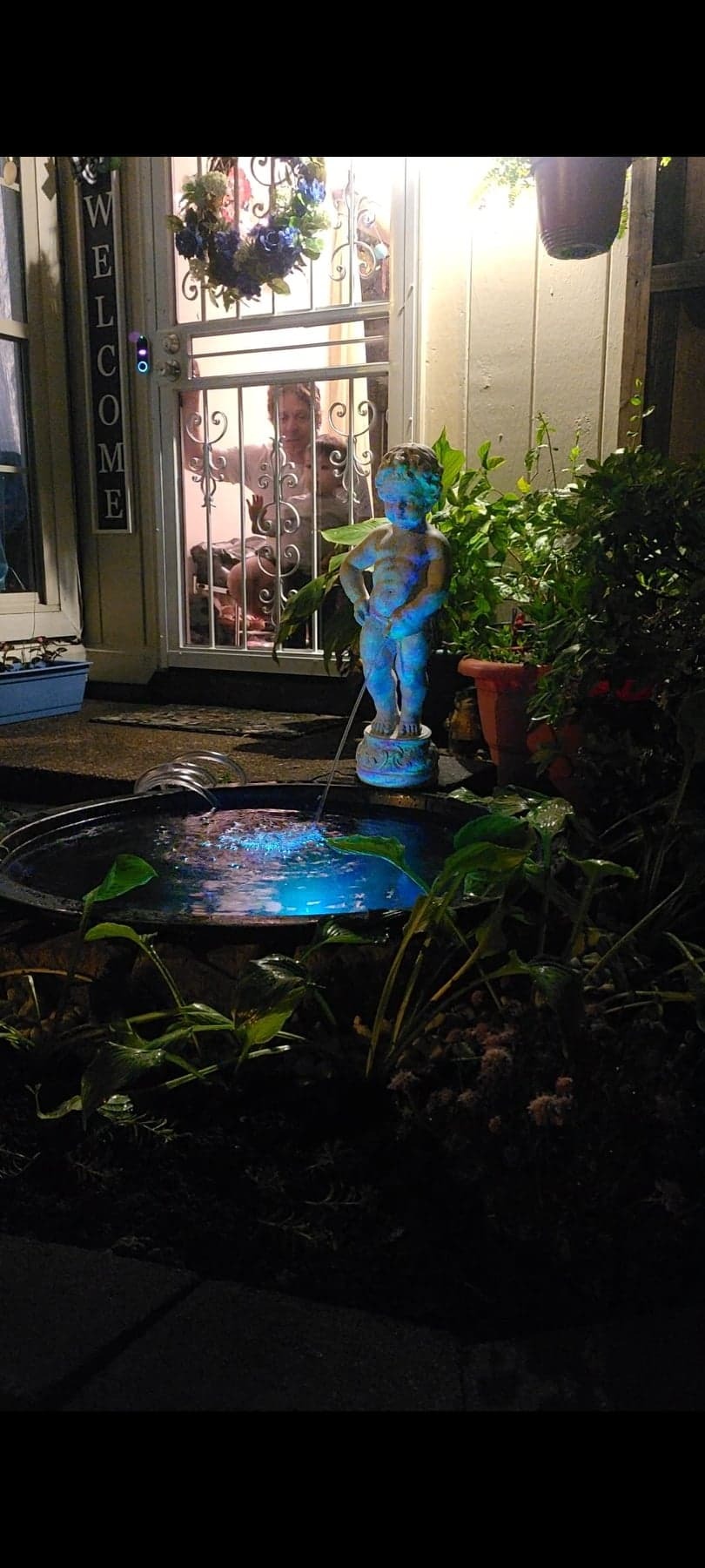 Complete Manneken Pis Peeing Boy Water Fountain Garden Decor