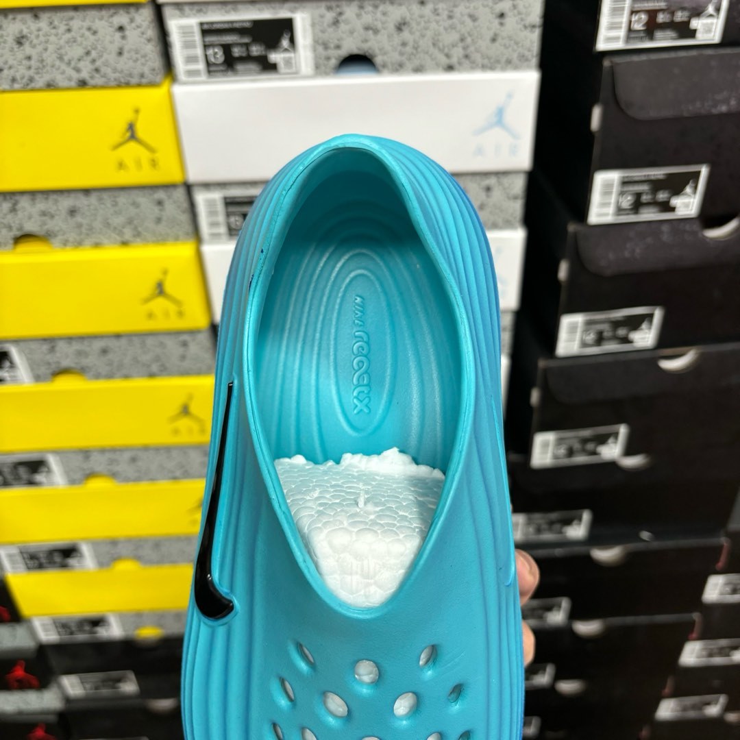 Nike ReactX Rejuven8 Sneakers detail 2