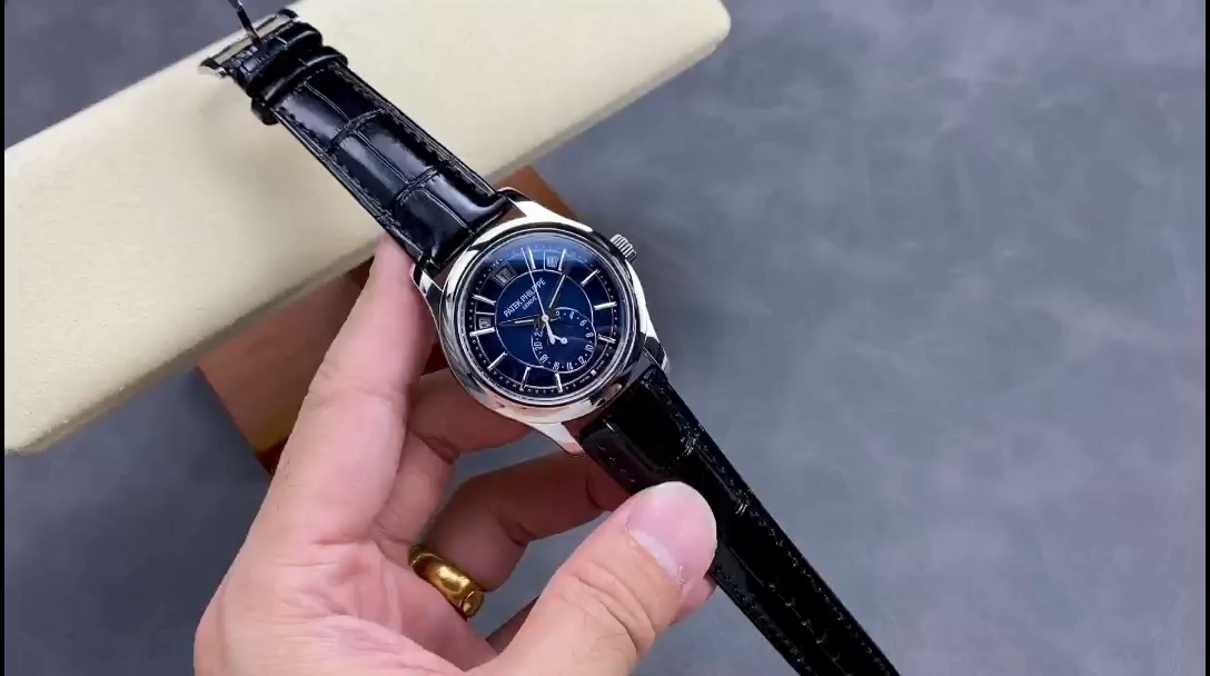 【Super Clone】Replica Patek Philippe Complications Annual Calendar White Gold 5205G 013 40mm Mens Watch