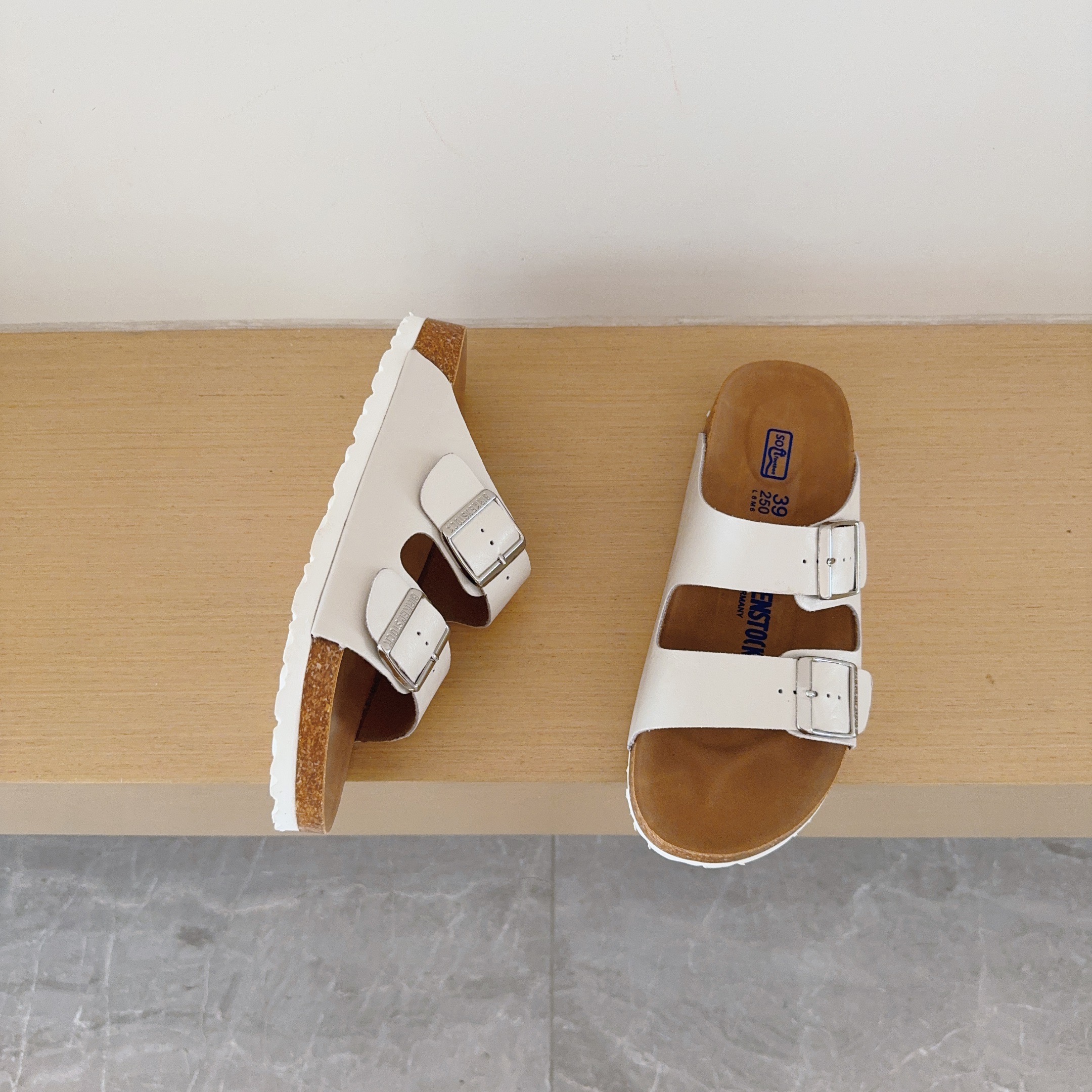 UGG Kids Matte And Gloss Series Birken-Style Two-Strap Sandals Adult And Kids