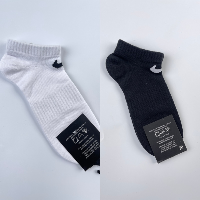 Nike Socks White Black
