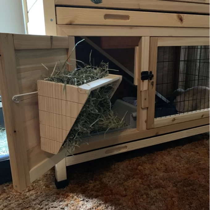 Gatsby Weather Resistant Hutch with Ramp