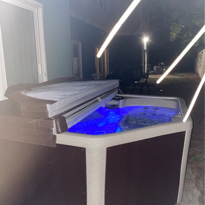 Lifesmart Spas Sereno 4 - Person 22 - Jet Plug And Play Hot Tub