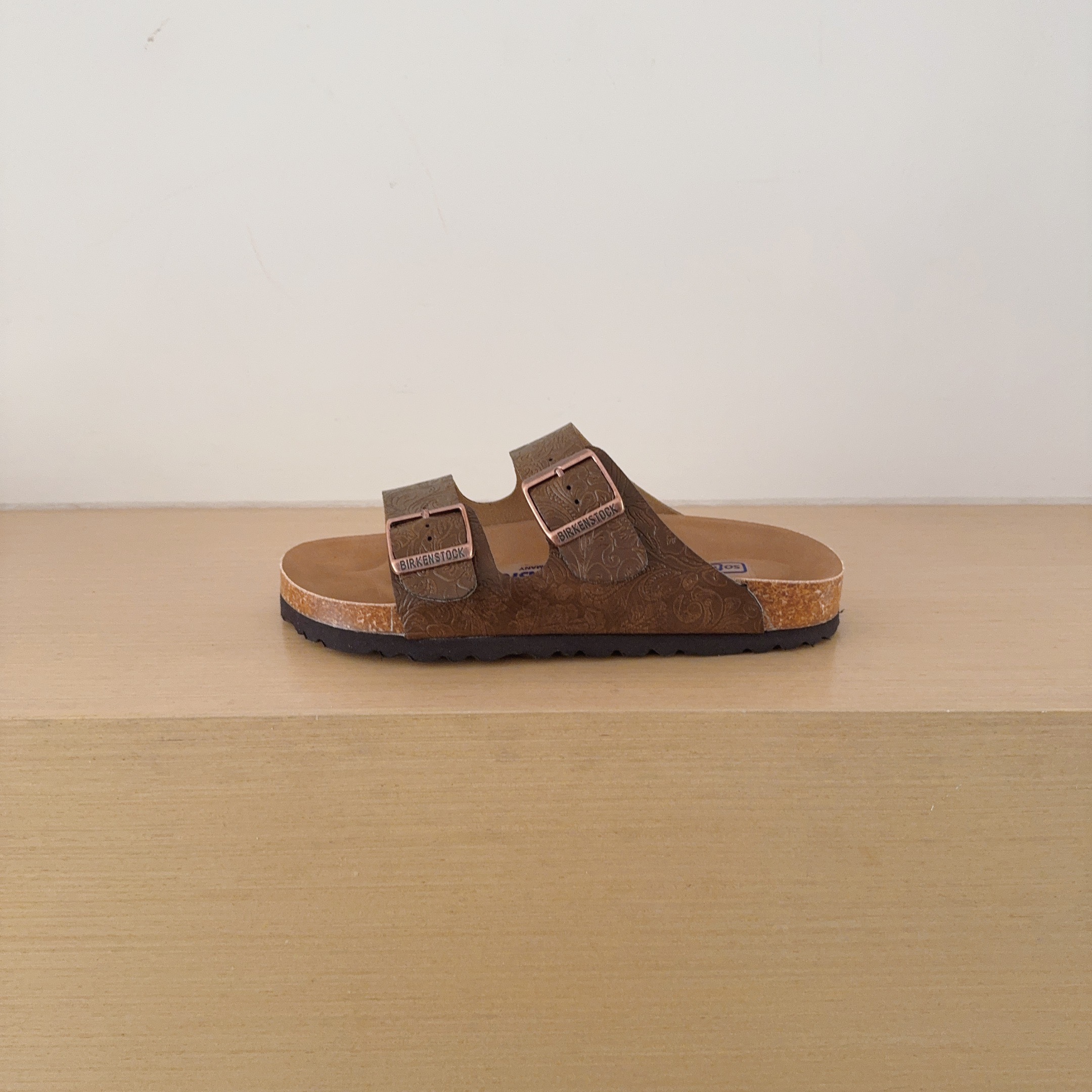 UGG Kids Leather Chevron Series Birken-Style Two-Strap Sandals Adult And Kids