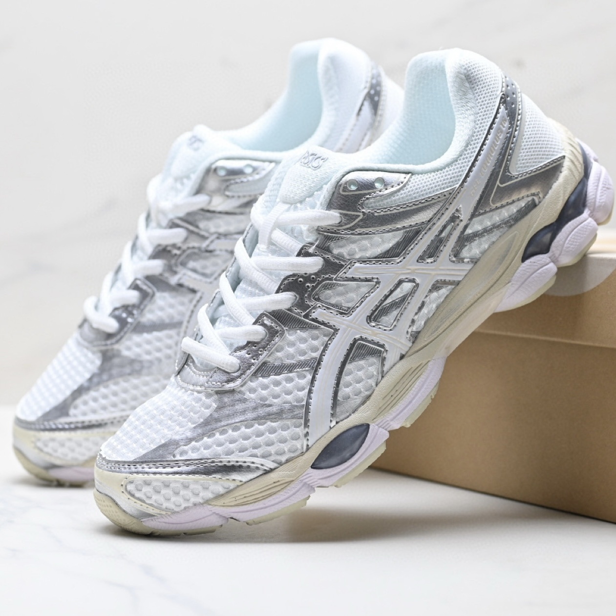 ASICS Gel-Cumulus 16