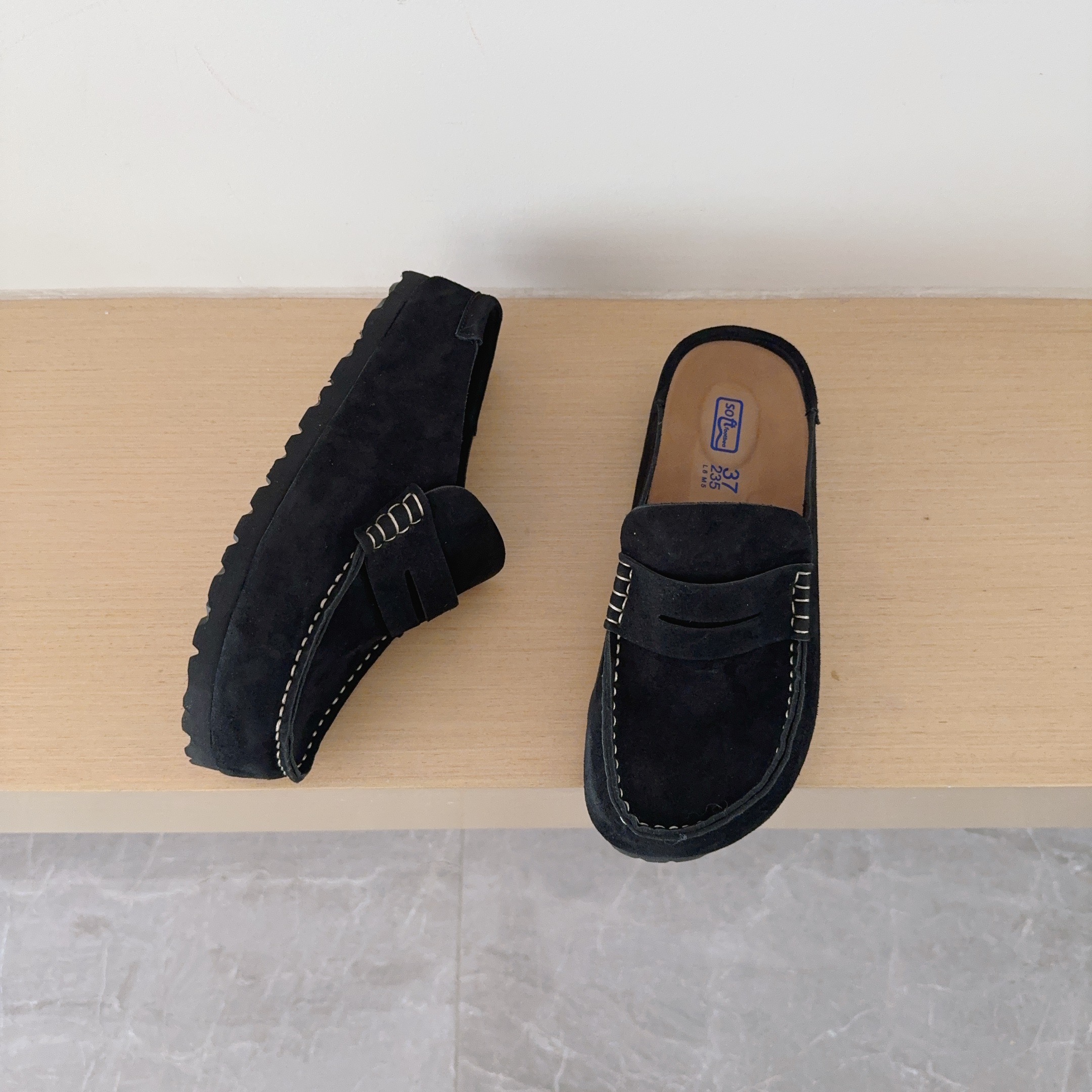 UGG Footwear Style 071