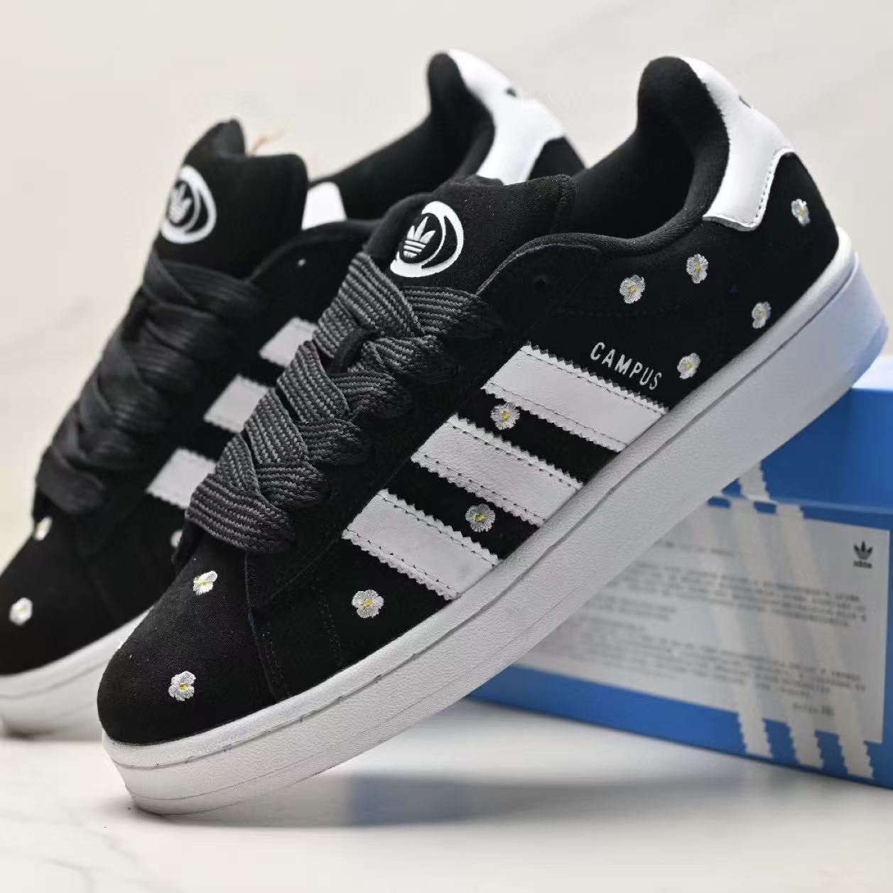 Adidas Campus
