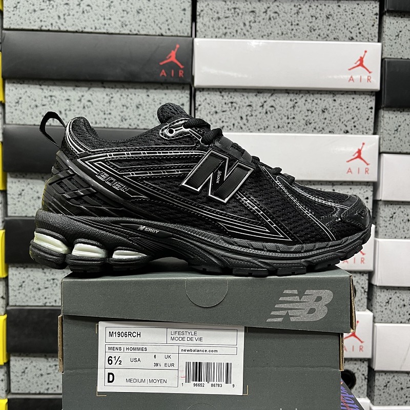 New Balance 1906 Sneakers