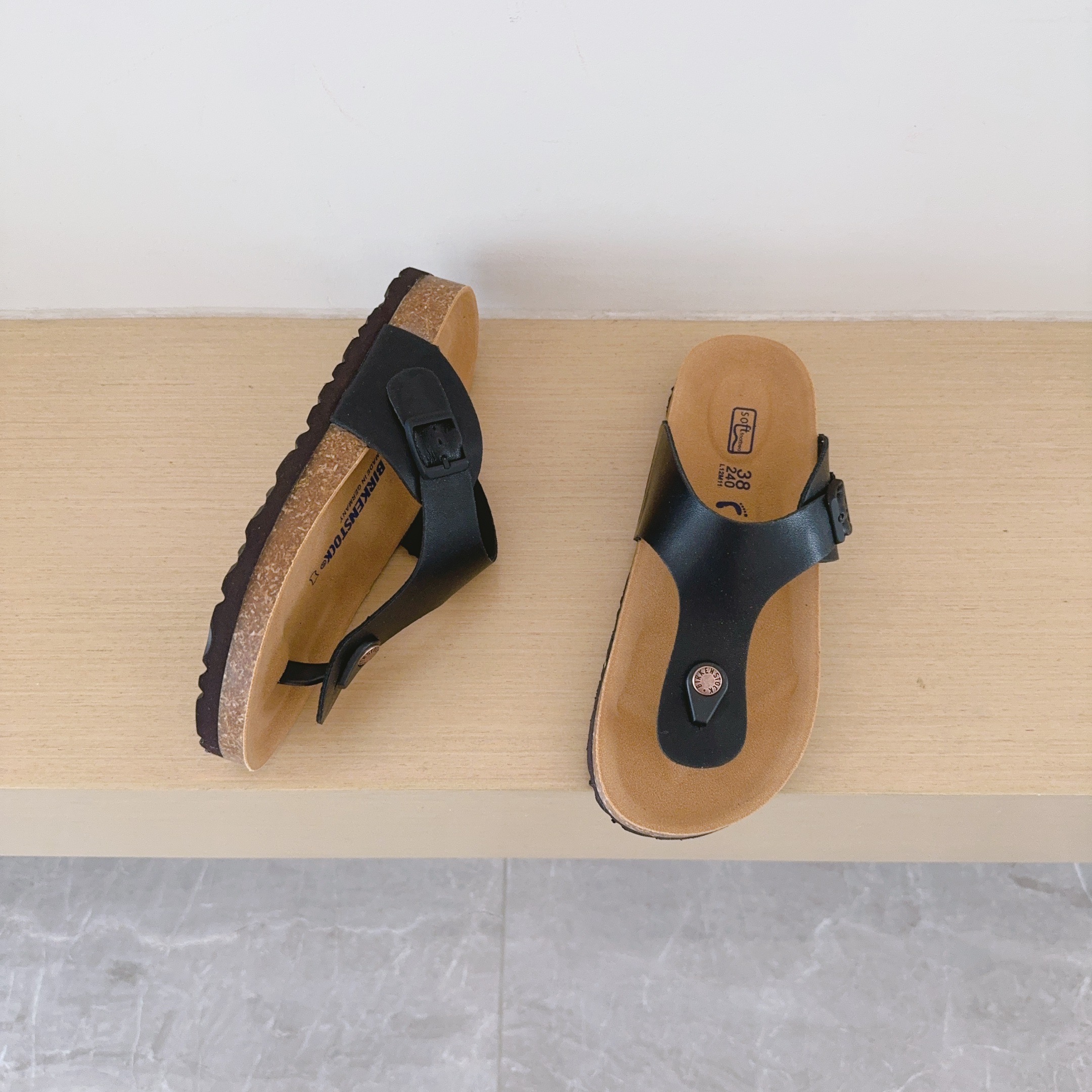 UGG Footwear Style 050