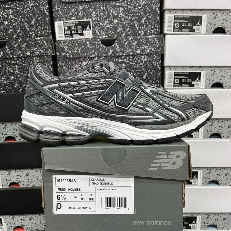 New Balance 1906 Sneakers