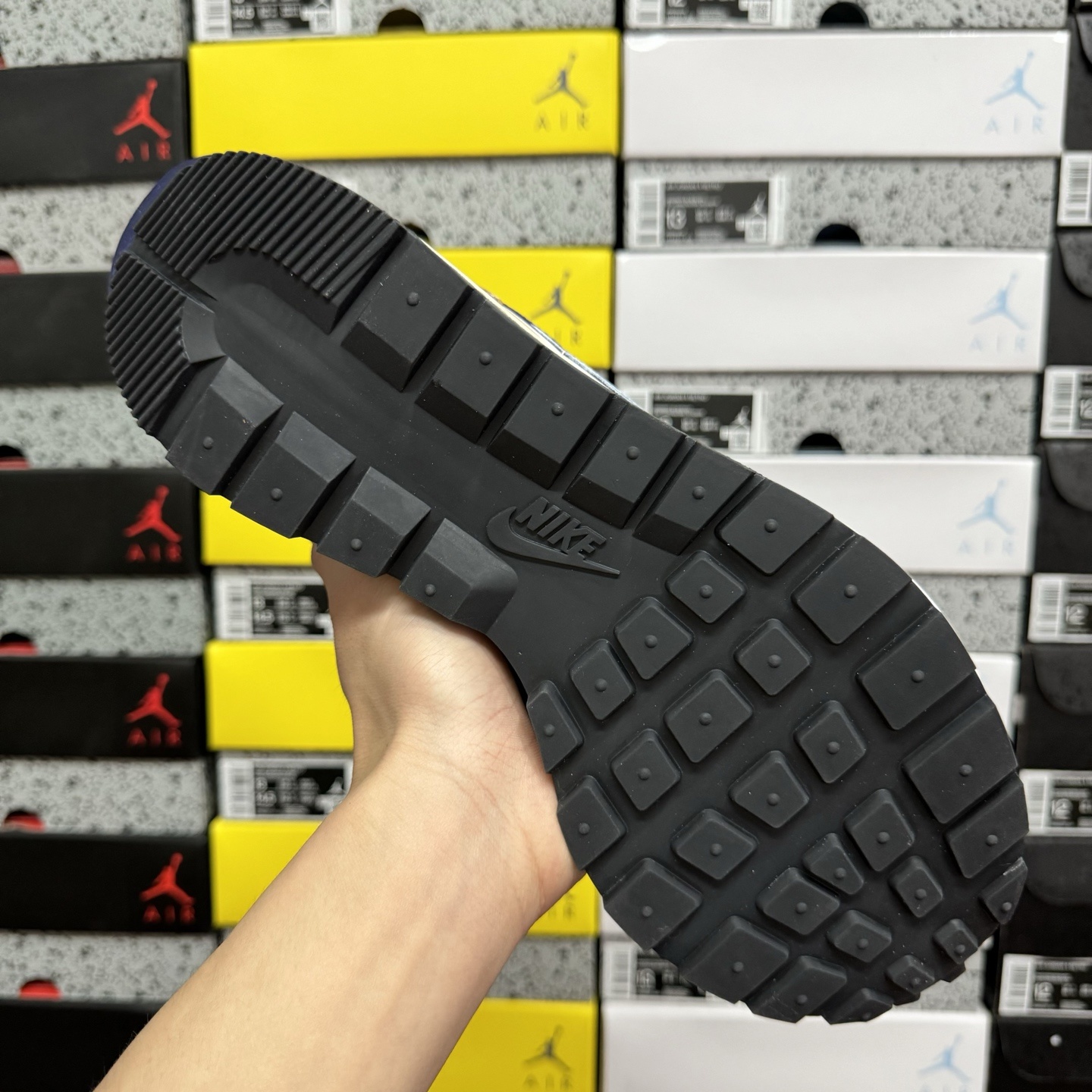 Nike x sacai Sneakers detail 2