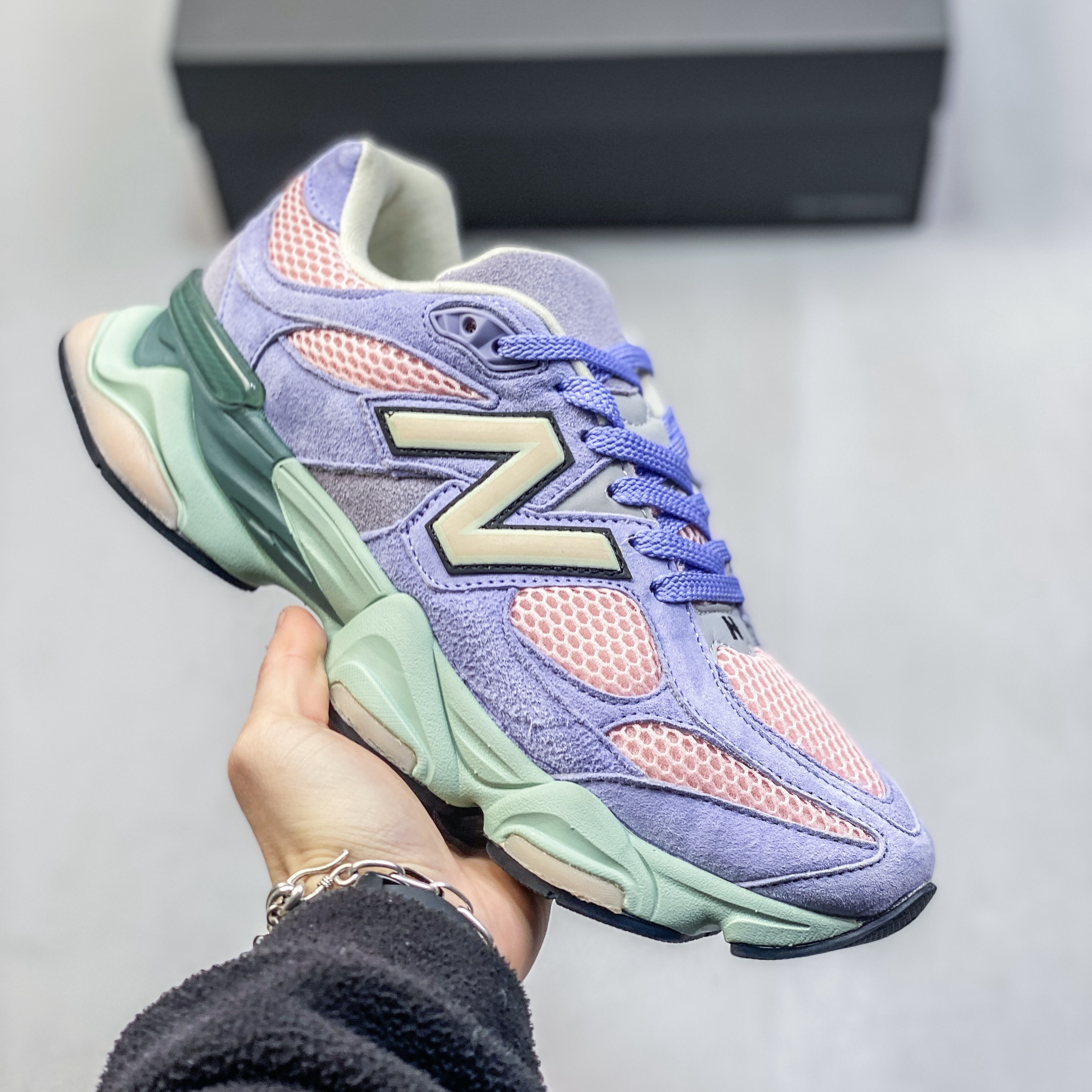 New Balance 9060