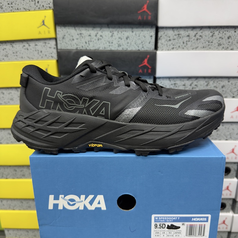 Hoka Speedgoat 7 Sneakers