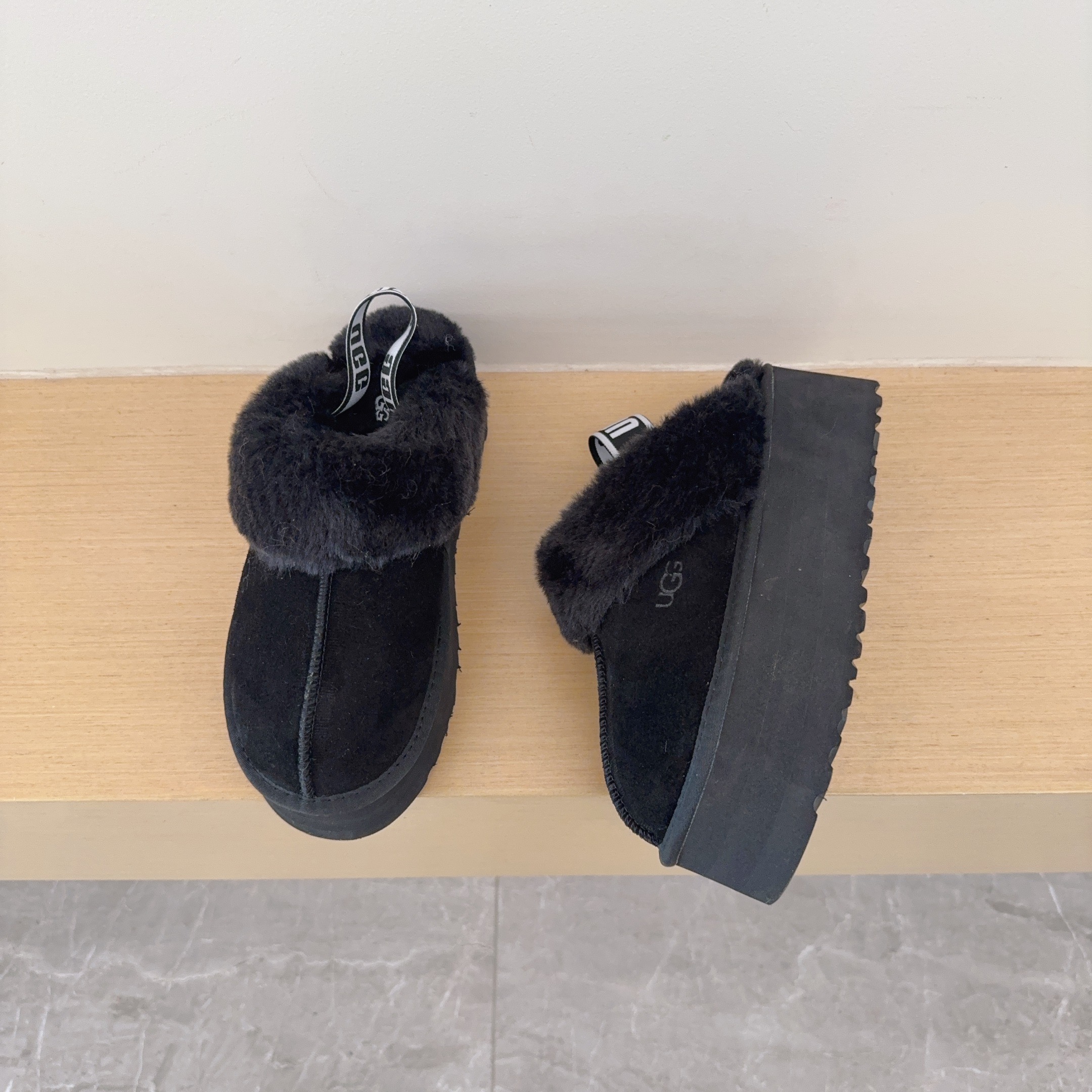 UGG Footwear Style 013