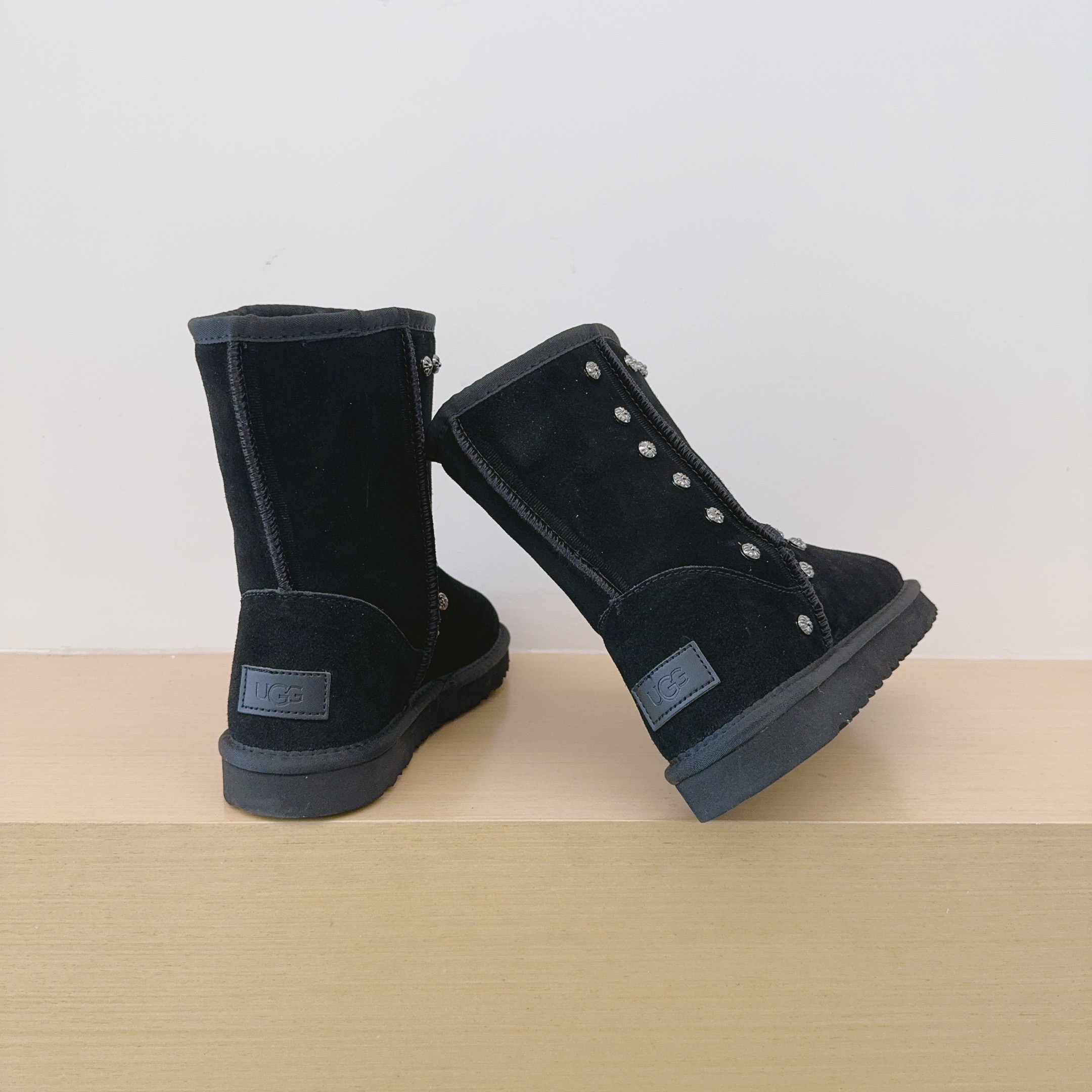 UGG Kids 5825 Mid-Calf Boots Cross Motif