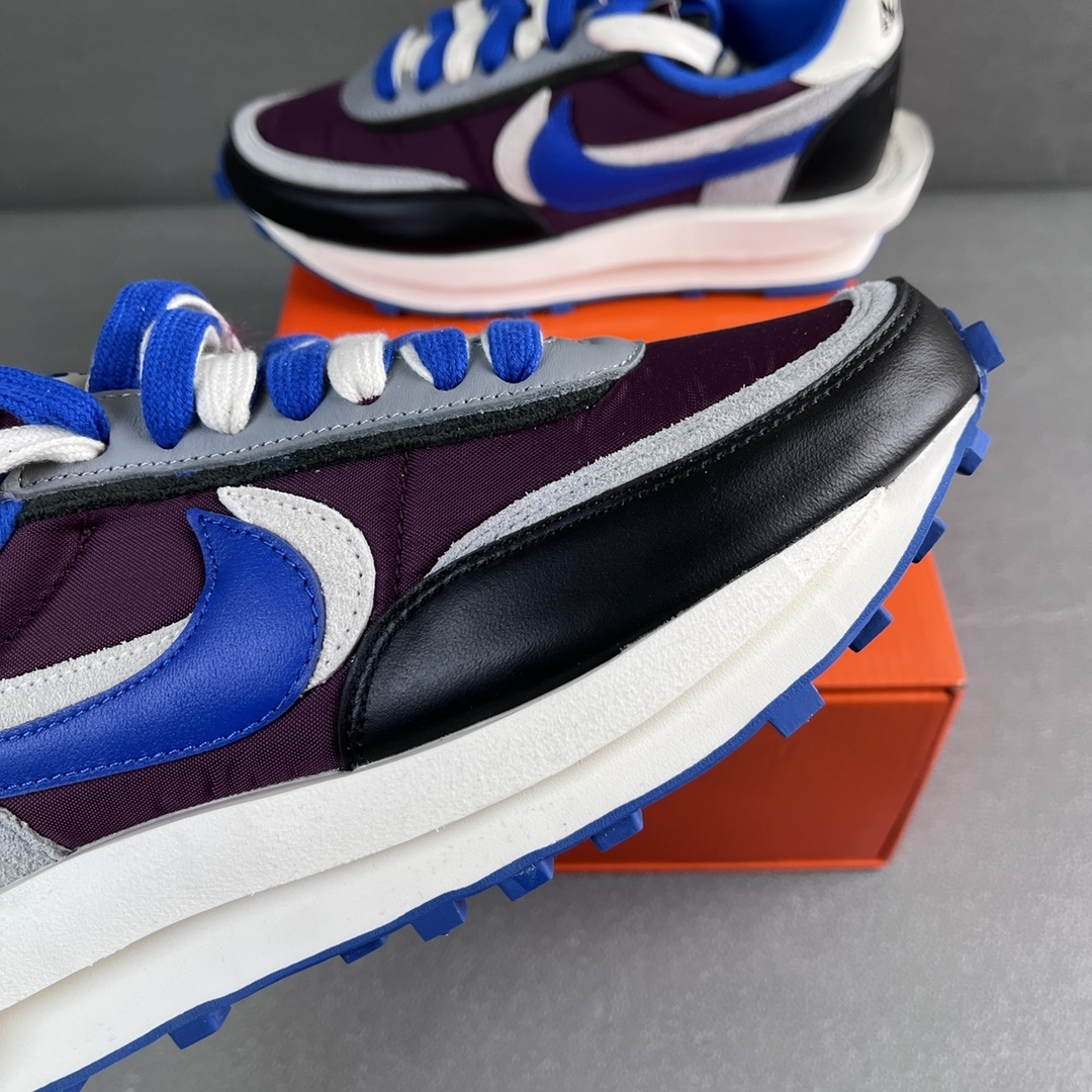 Nike x sacai Sneakers detail 2