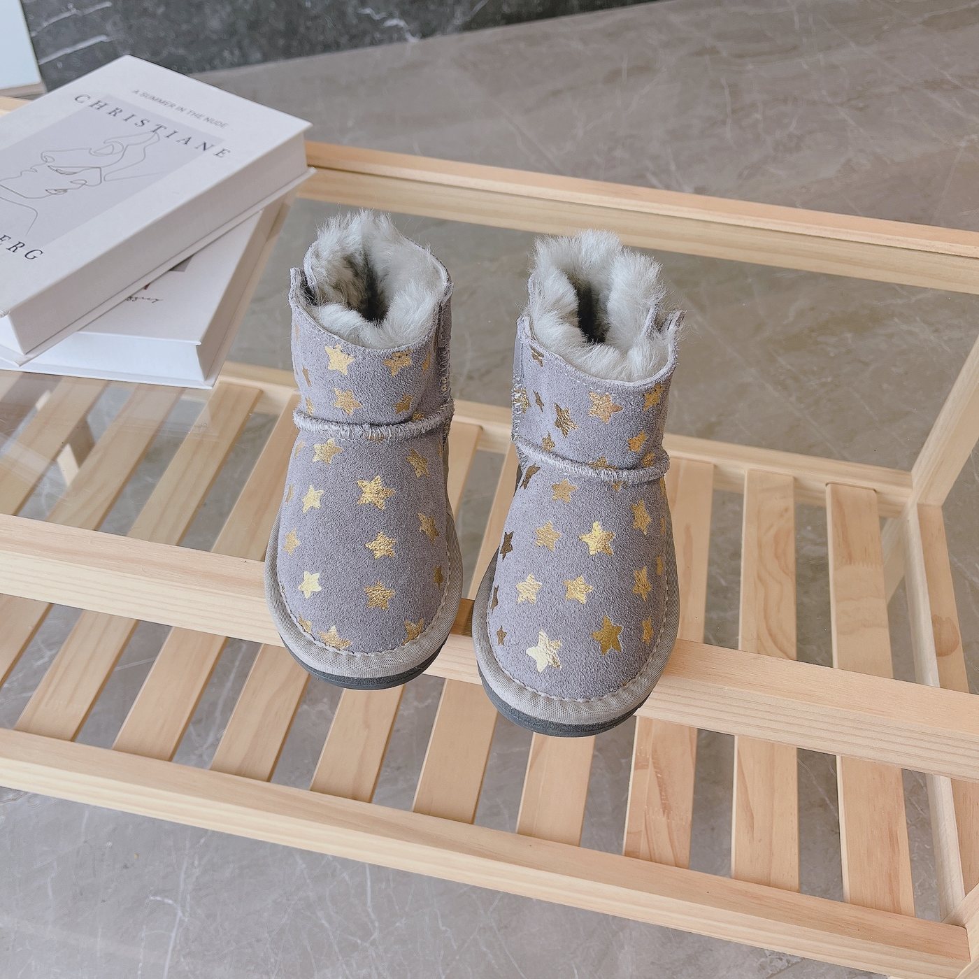 UGG Star Velcro Classic Mini Boots