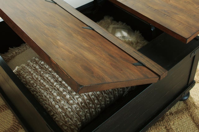 Wystfield Coffee Table with Lift Top