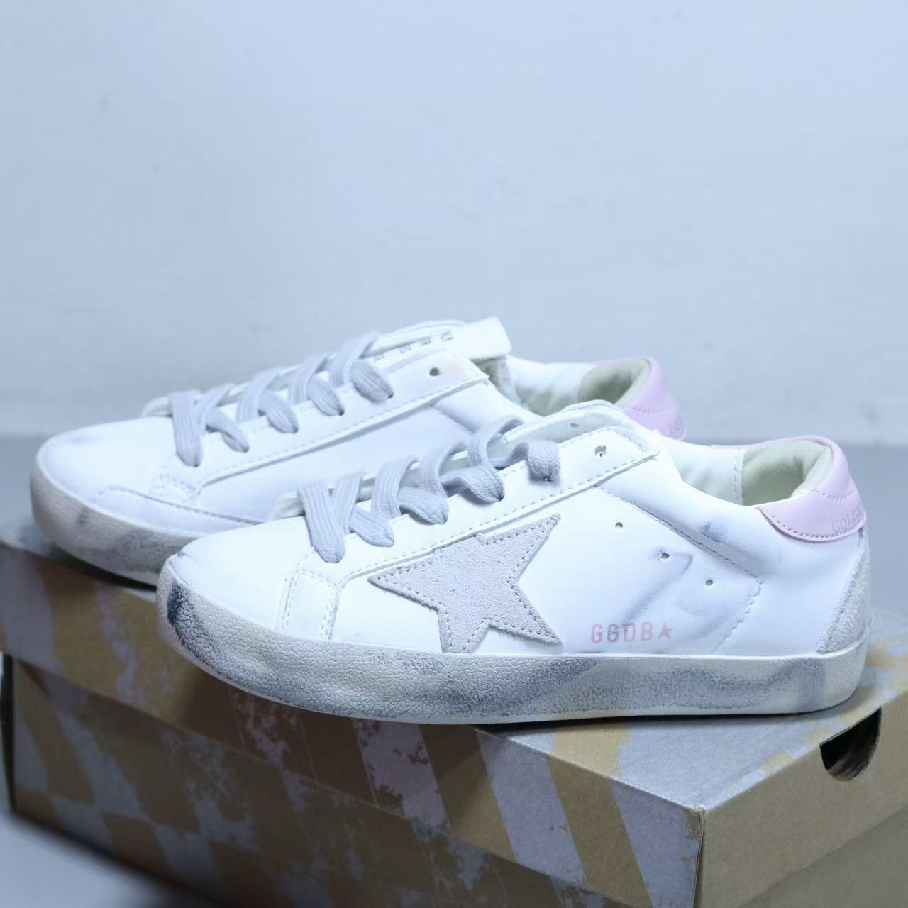 Golden Goose Super-Star