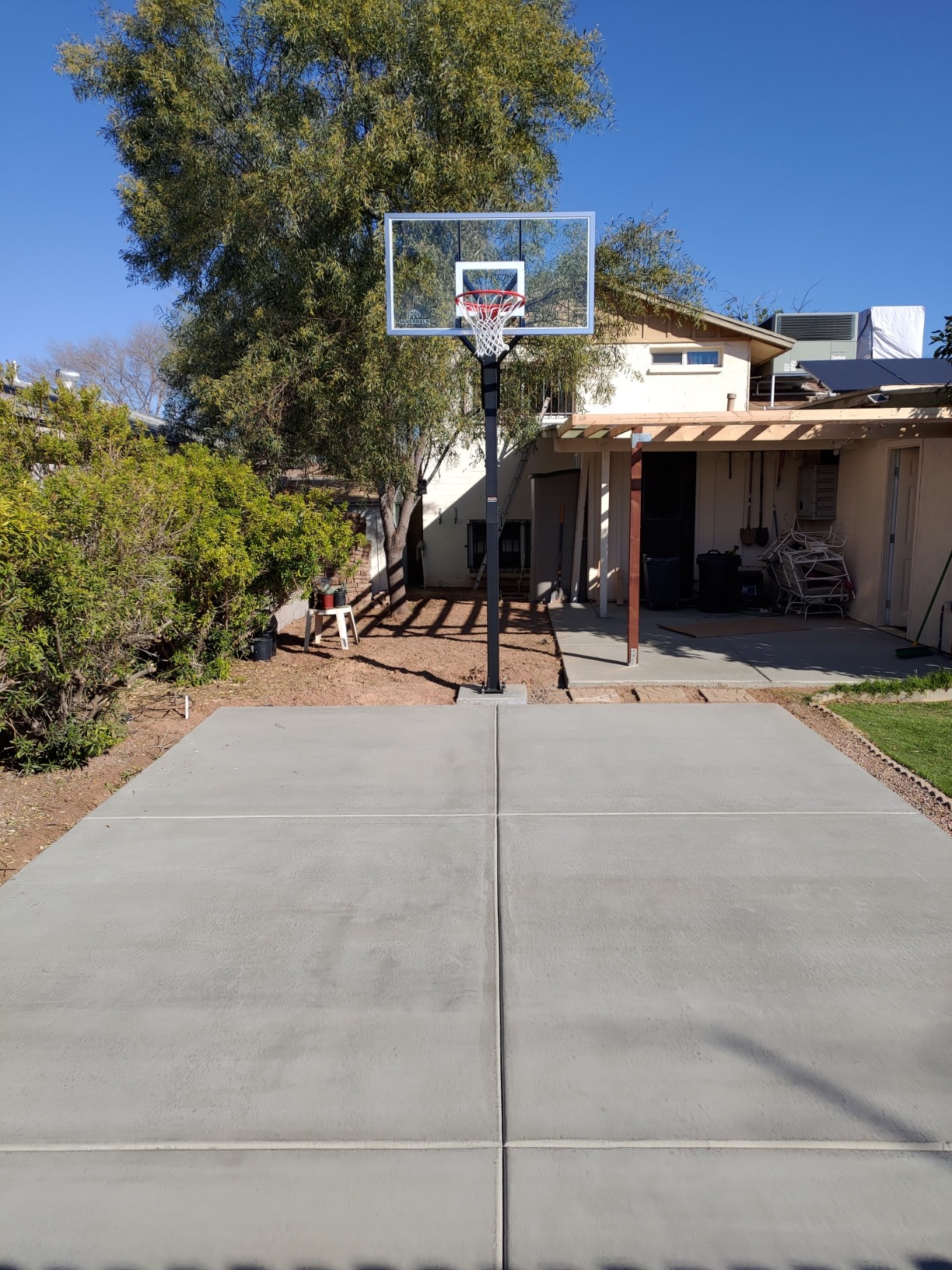 Ground Basketball Hoop with Adjustable-Height Tempered Glass