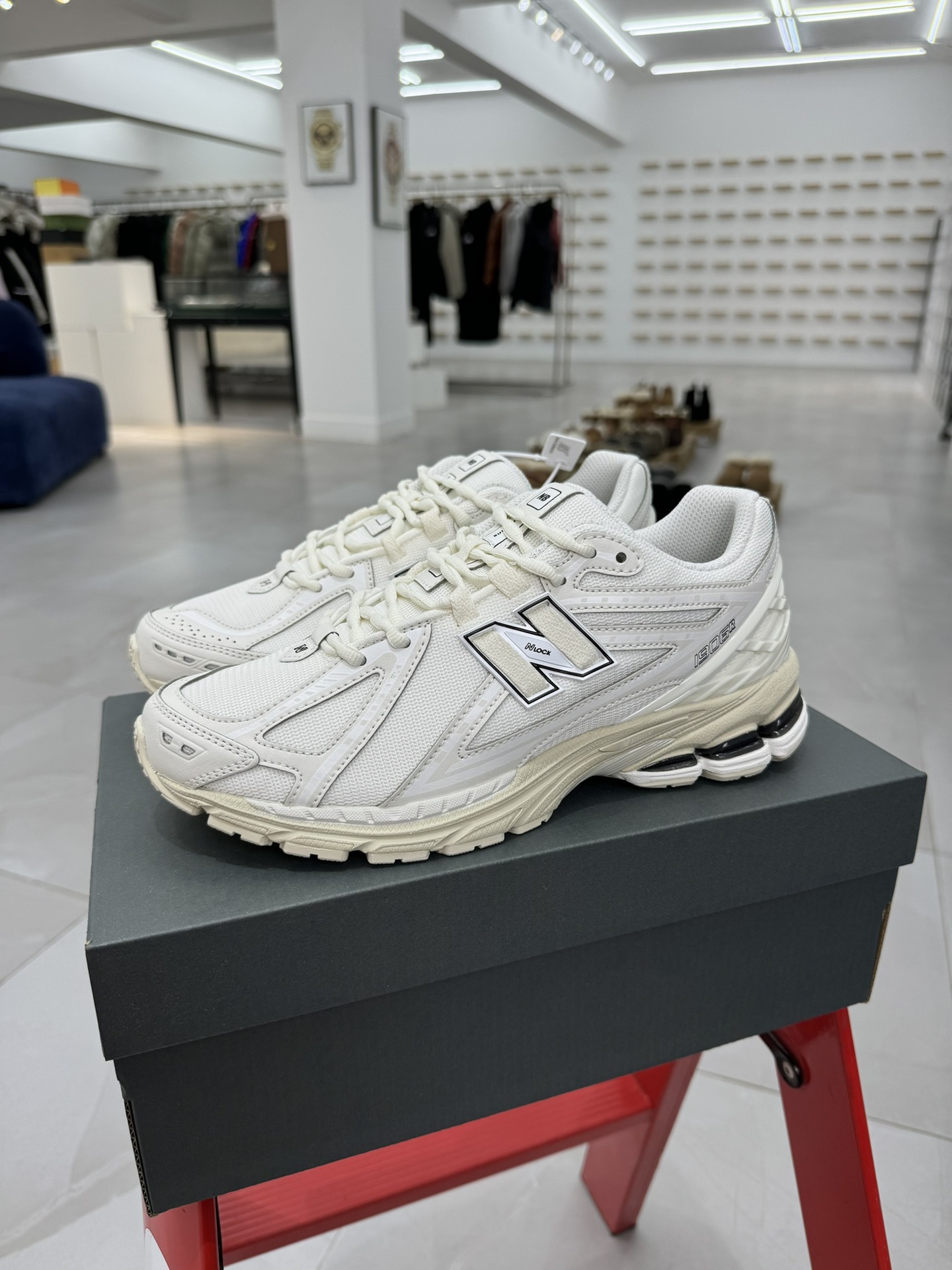 New Balance 1906 Sneakers detail 3