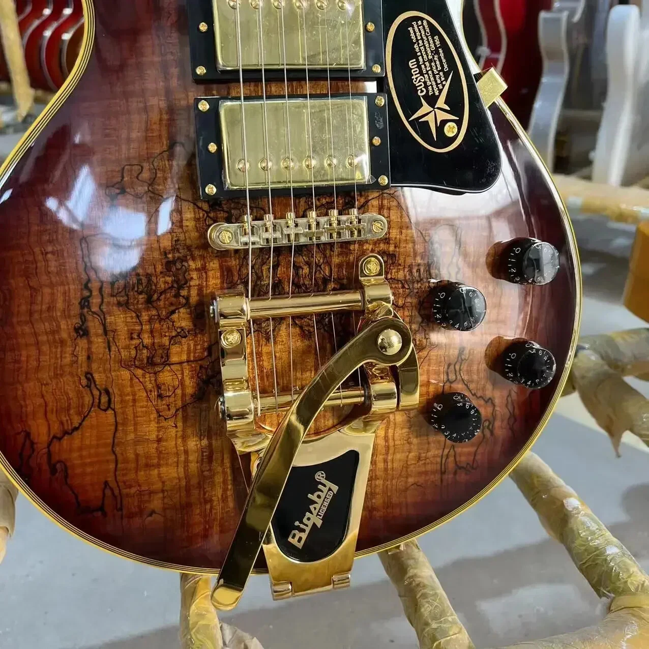 Electric Guitar,Mahogany Body Vintage Sunburst ColorDecayed Maple