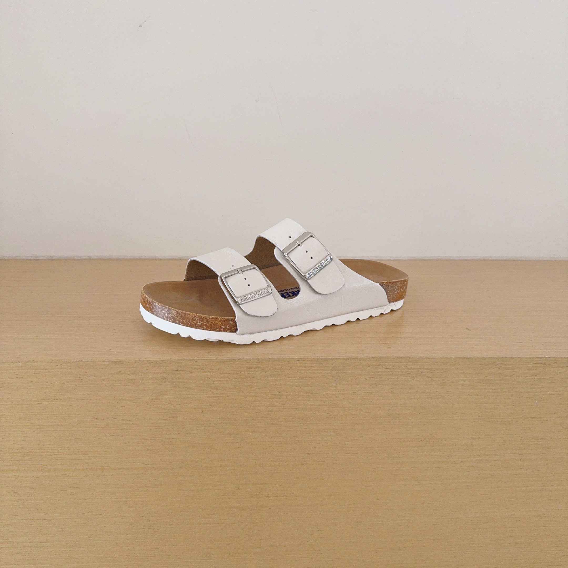 UGG Kids Matte And Gloss Series Birken-Style Two-Strap Sandals Adult And Kids