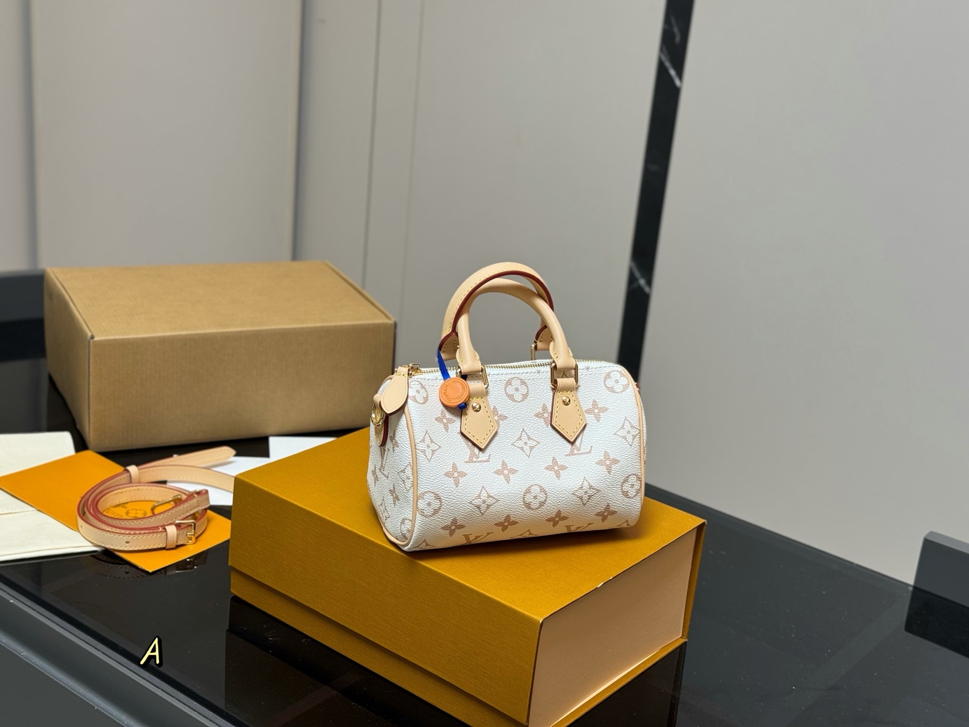 Louis Vuitton Bag 16×12