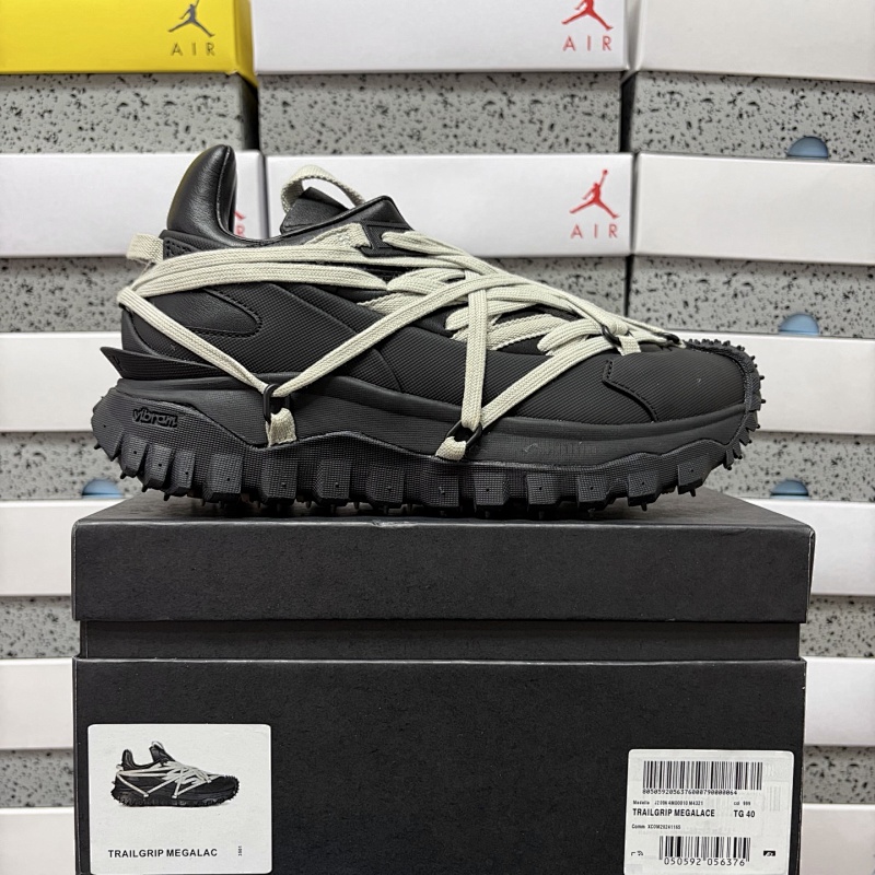 Moncler Trailgrip Gore-Tex 12