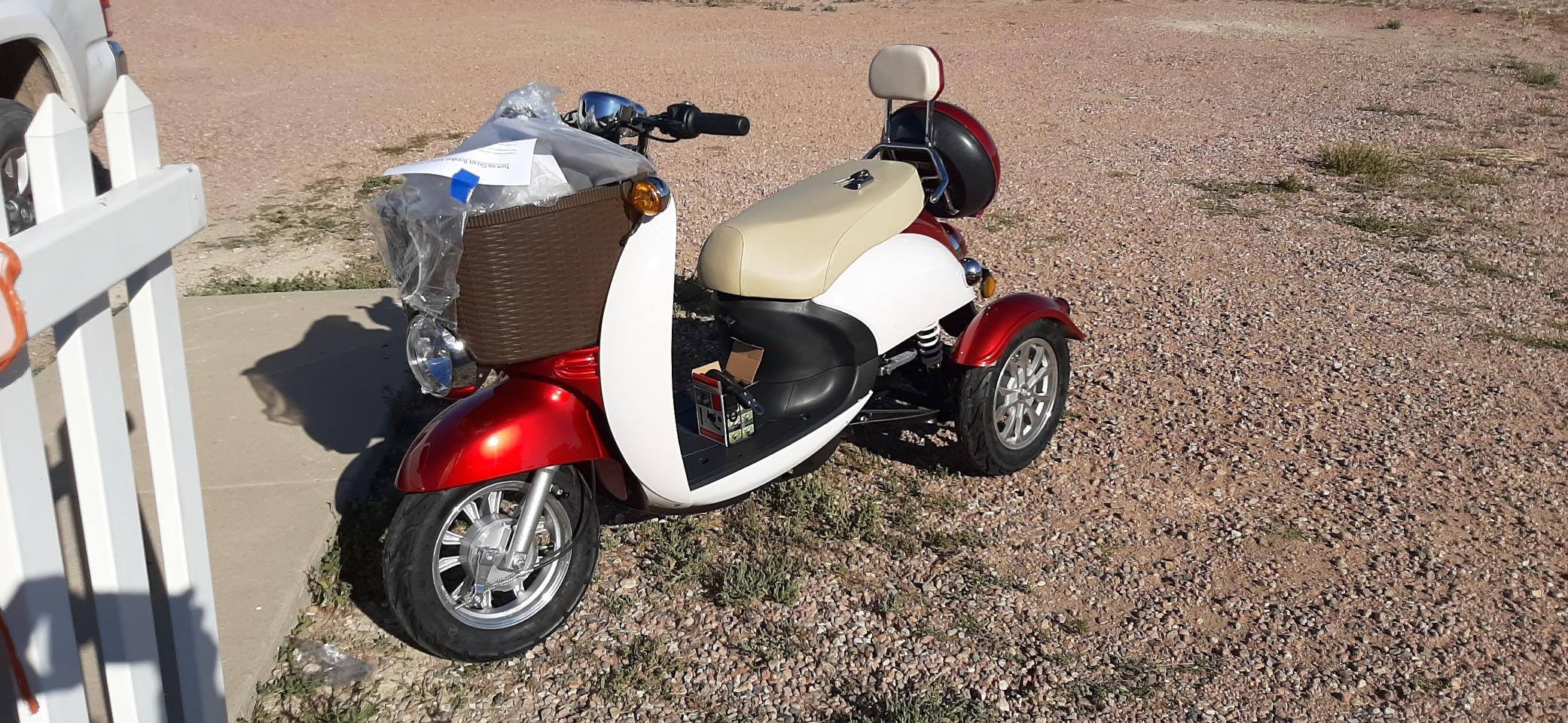 EWheels EW-11 Sports Mobility Recreational Euro Type Scooter 3