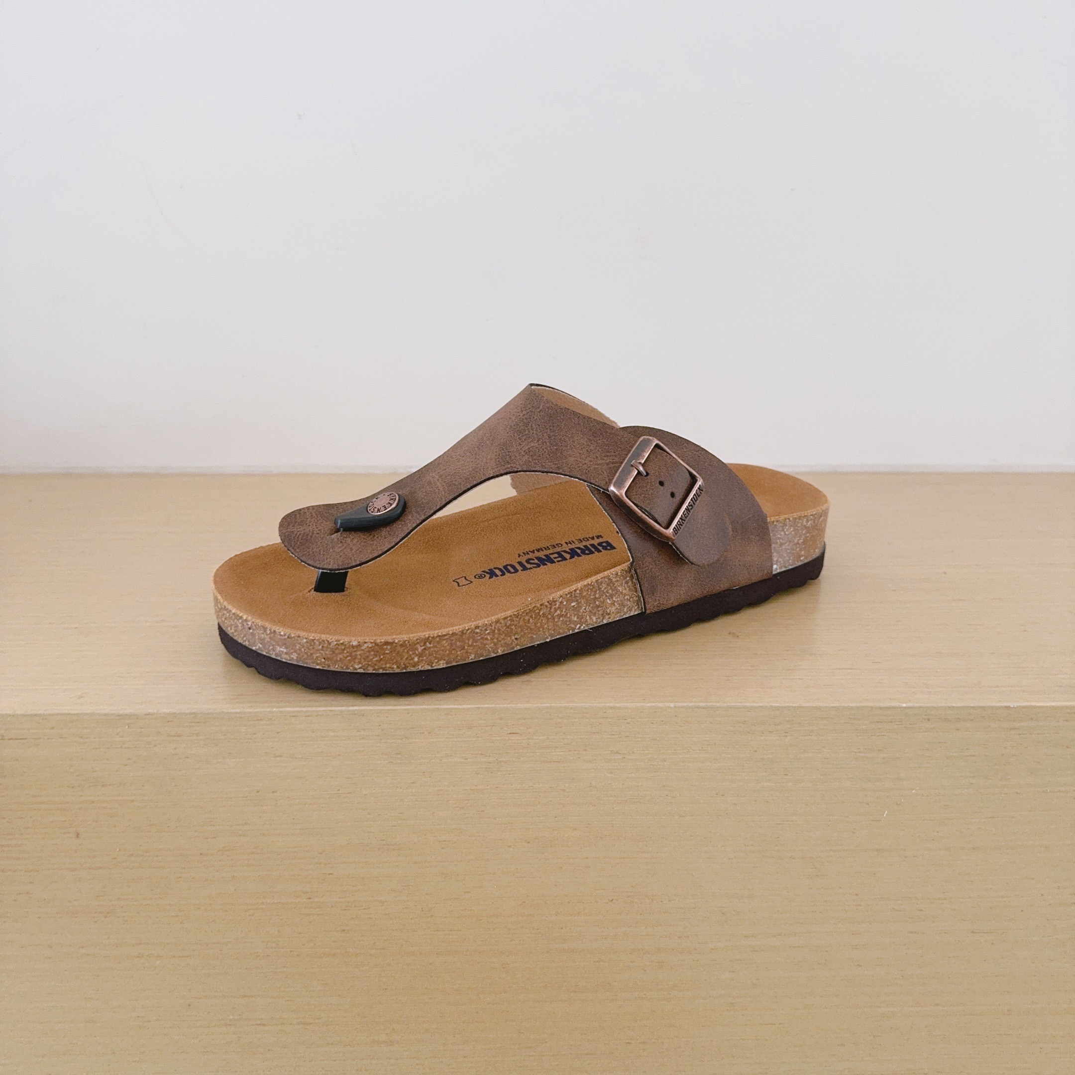 UGG Footwear Style 050