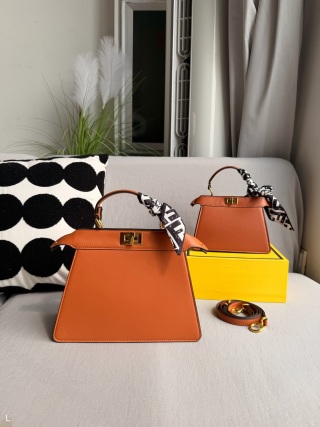 Fendi Peekaboo ISeeU Leather Handbag