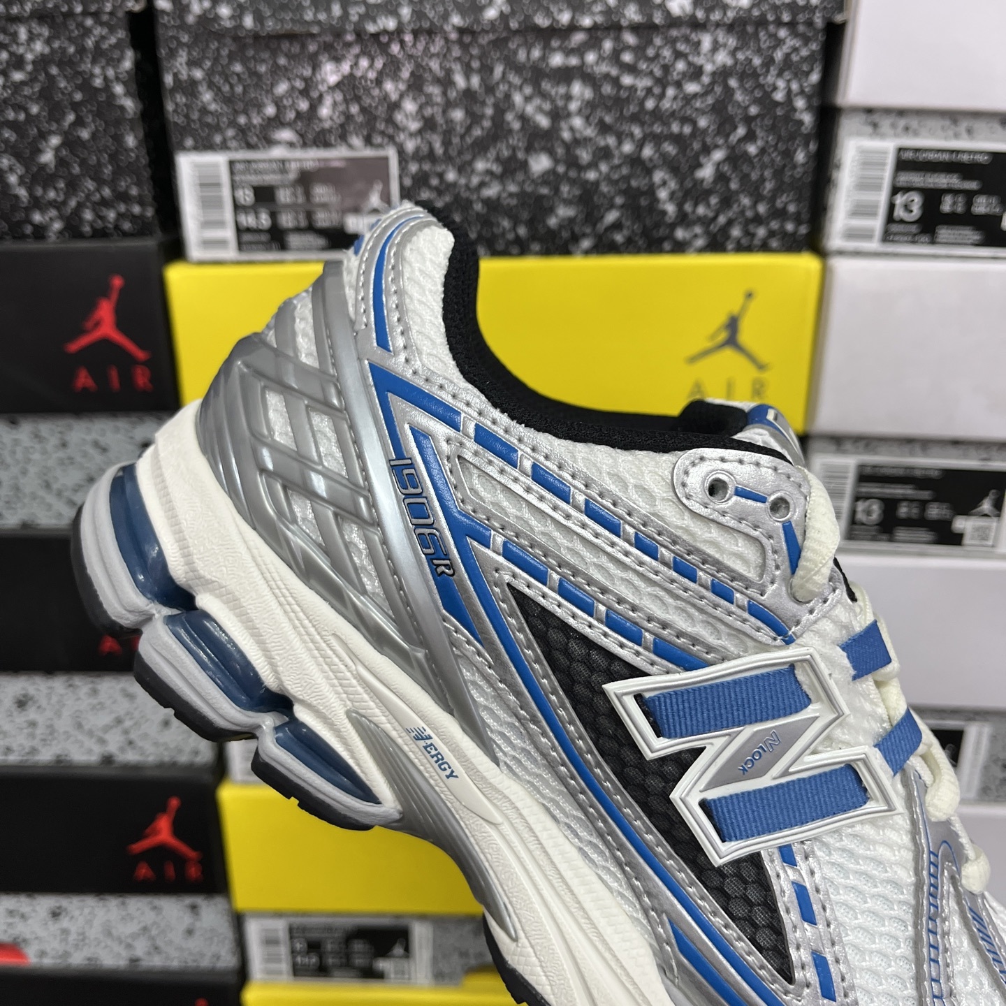New Balance 1906 Sneakers detail 2