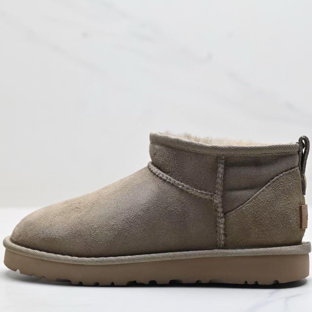 UGG Classic Ultra Mini Detail 23