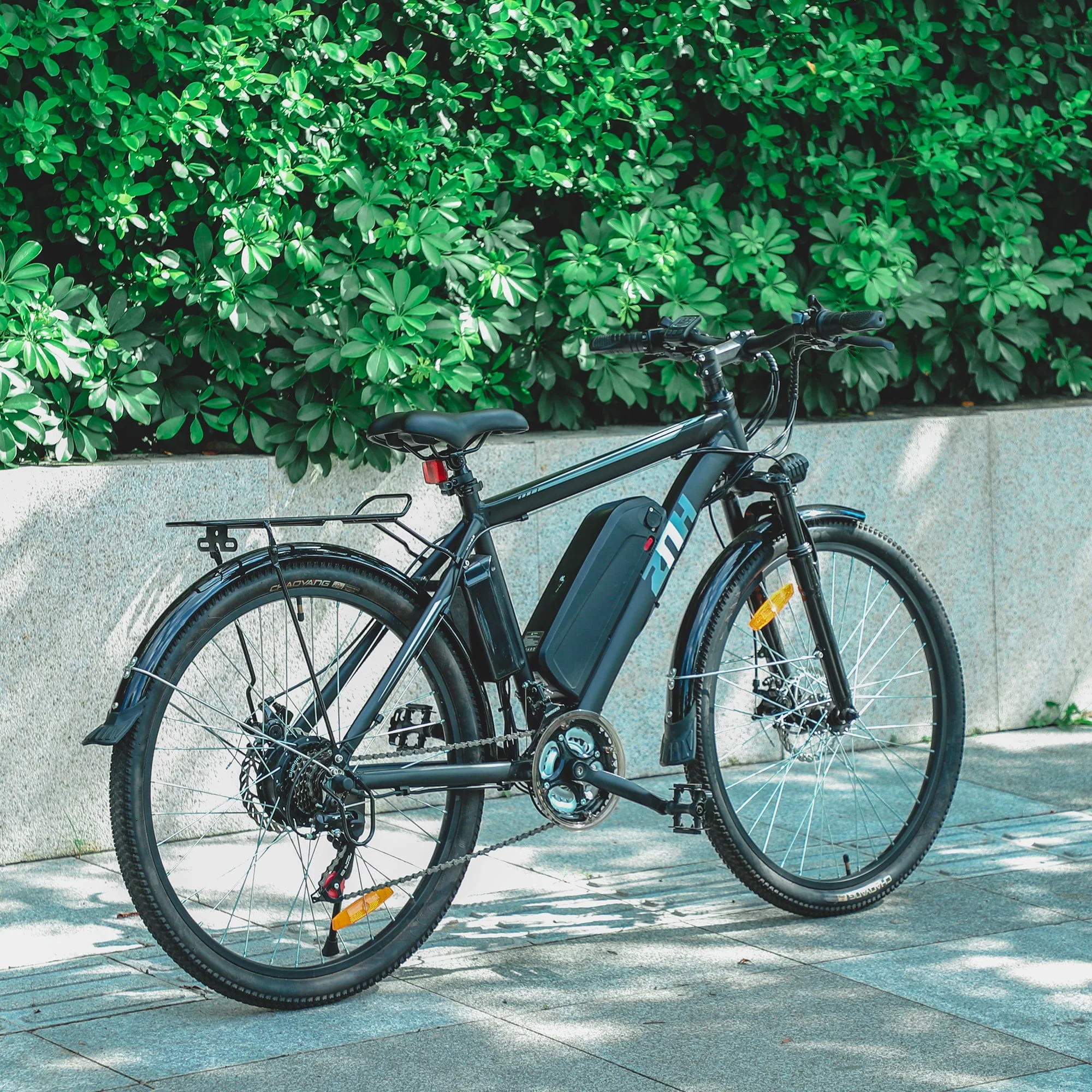 ZNH 26in Electric Mountain Bike, 350W, 36V 10Ah, Black