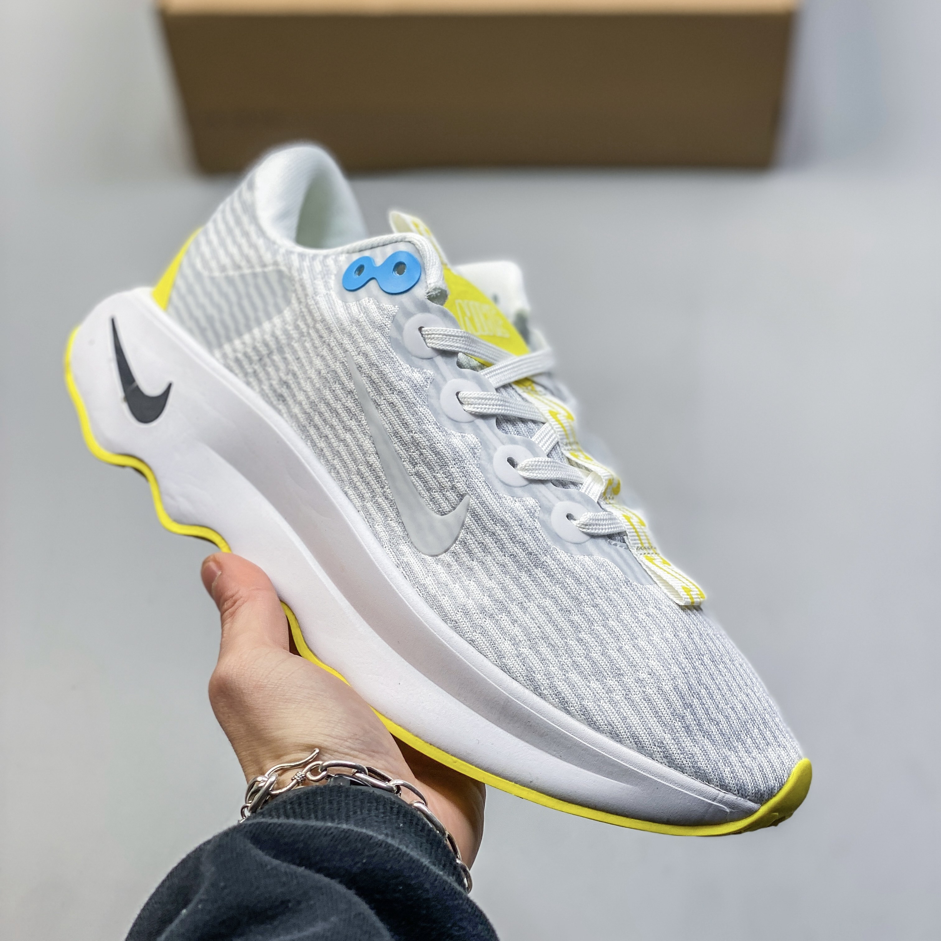 Nike MOTIVA