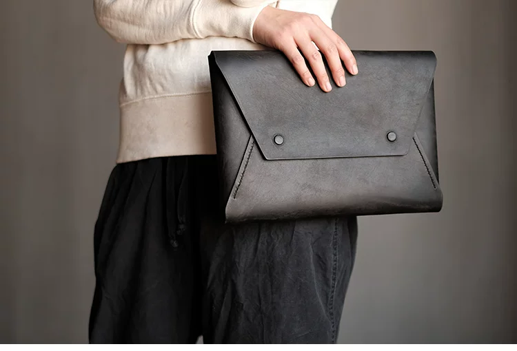 Design casual clutch bag