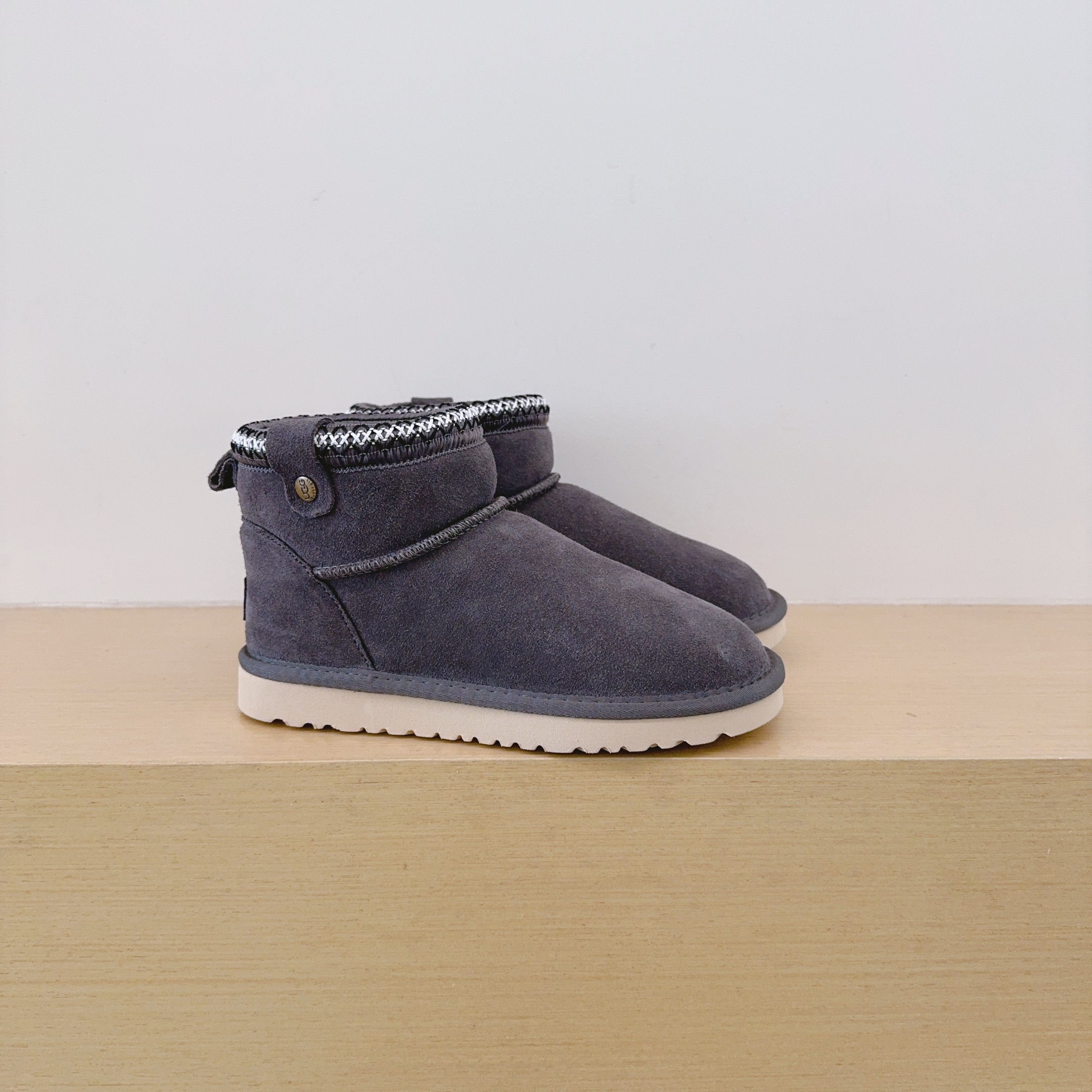 Ankle Boots Ruffle Trim