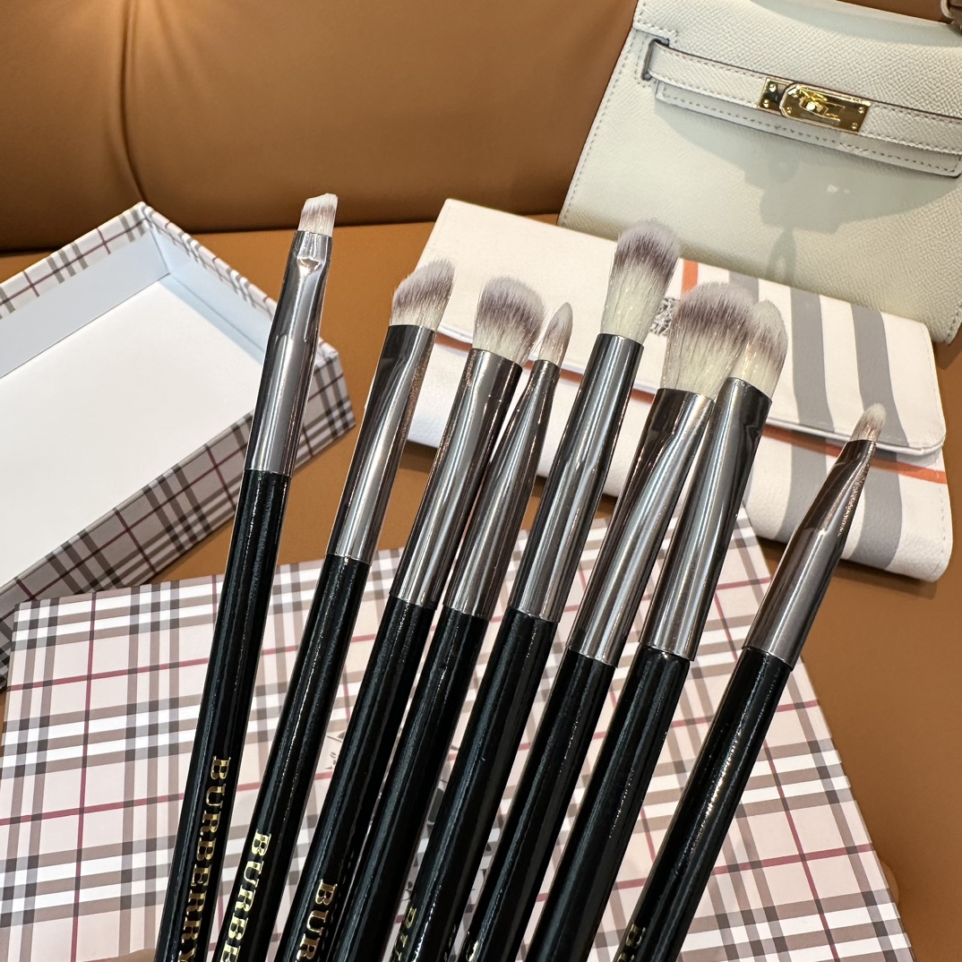 Burberry Makeup Brush Set (12 Pieces)