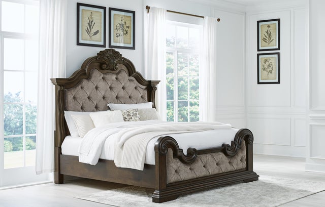Maylee Upholstered Panel Bed