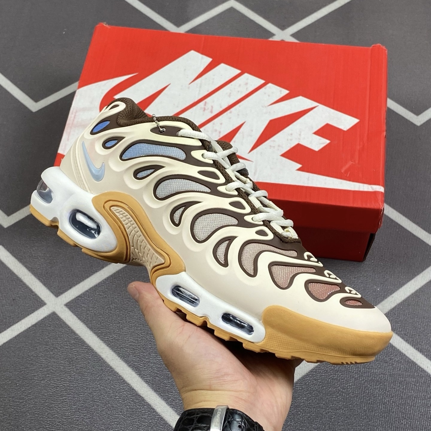 Air Max Plus Drift 9