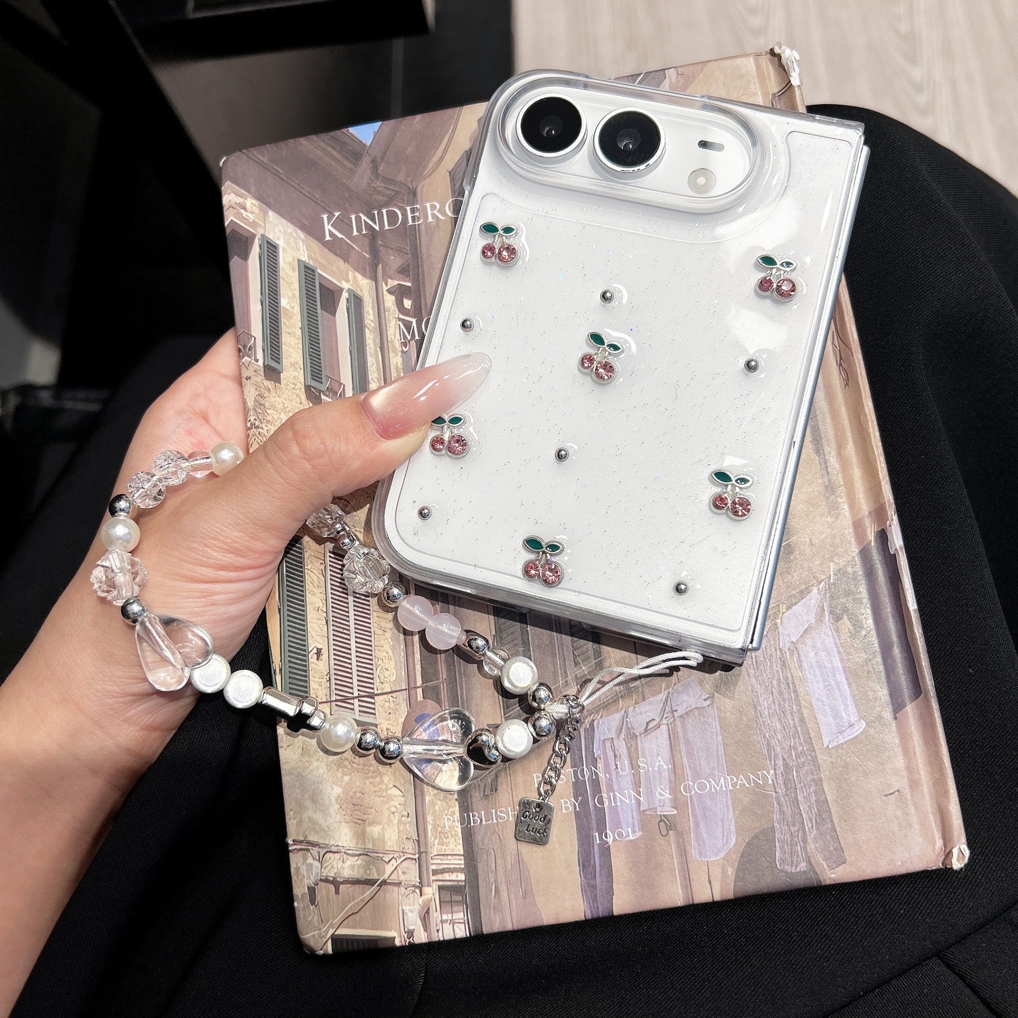 Galaxy Z Flip 6 Protective Case Clear - back view