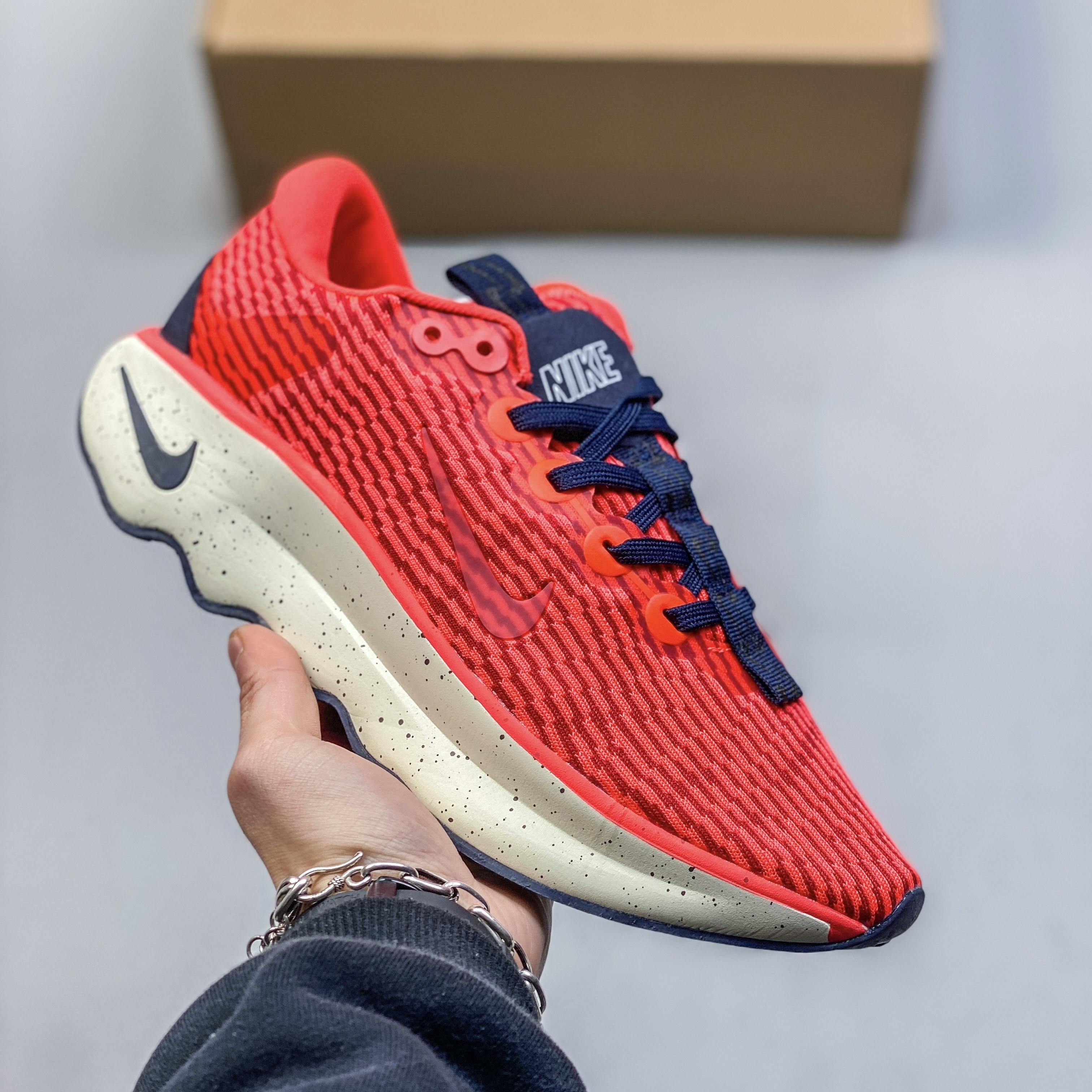 Nike MOTIVA