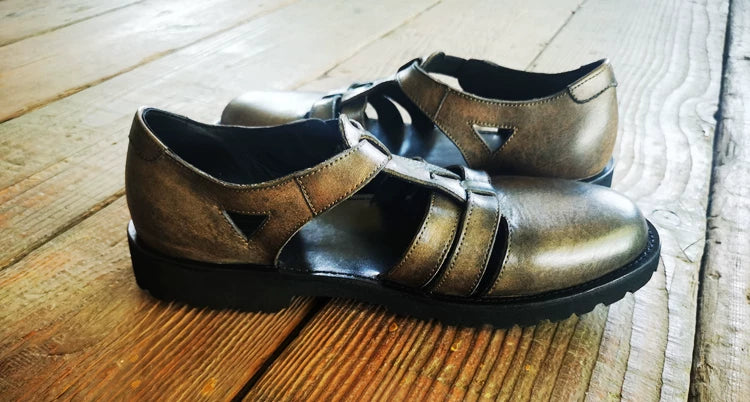 Roman cowhide distressed casual shoes