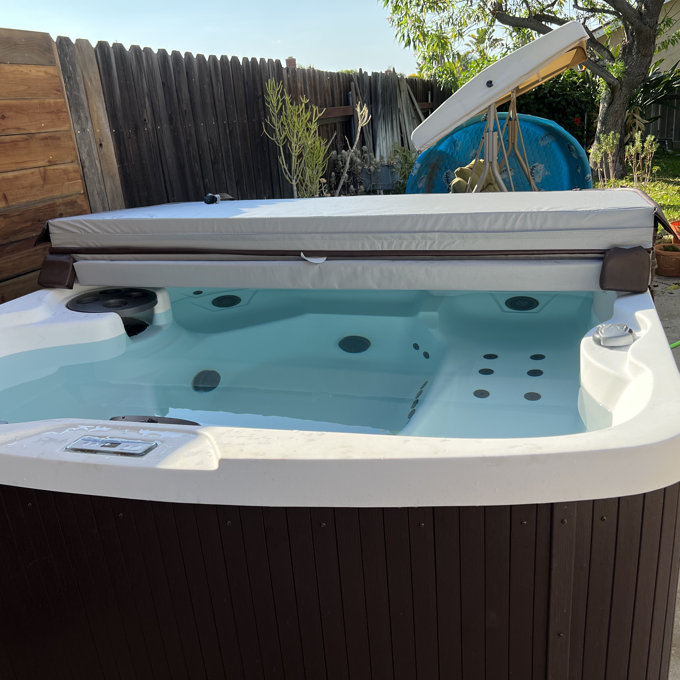 Lifesmart Spas Leganza 6 - Person 90 - Jet Rectangular Hot Tub