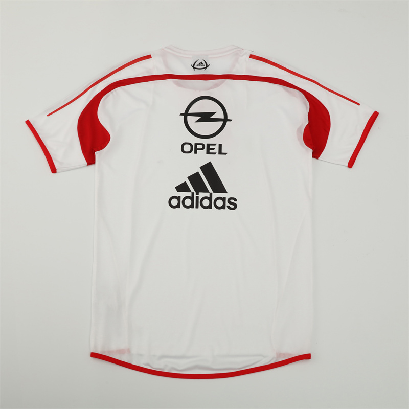 2004/05 AC Milan Retro Short Sleeves Training Jersey - White