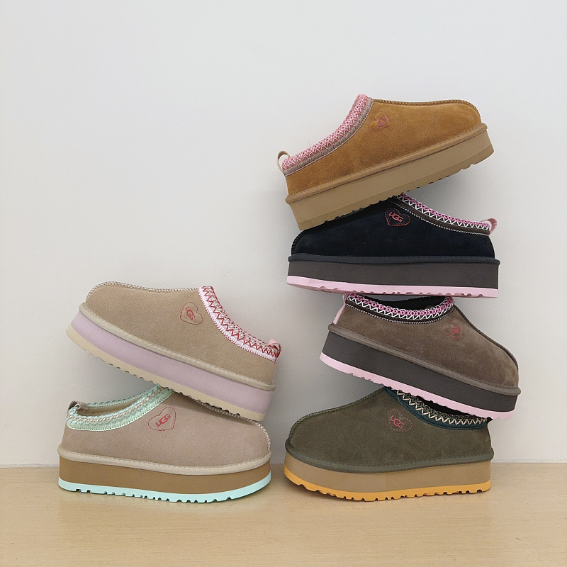 UGG Kids Heart Platform Slippers