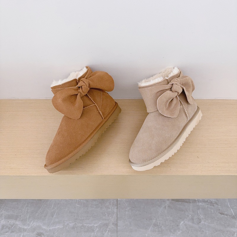 UGG Classic Mini Bailey Bow Boots - Adult